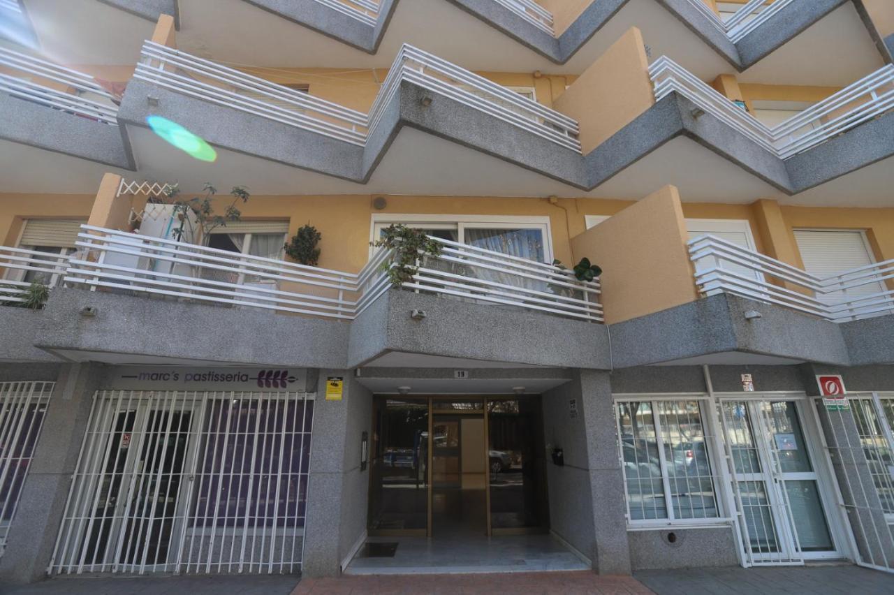 Salou Apartamento Familiar / Piscina / Zona Tranquilaアパートメント エクステリア 写真
